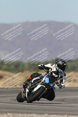 media/Oct-13-2025-Moto Forza (Mon) [[a66d839500]]/4-C Group/Session 3 (Turn 16)/